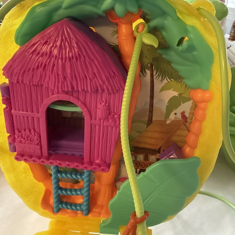 Mattel Polly Pocket Tropicool Pineapple Wearable Purse Compact 2020 - Picture 5 of 10